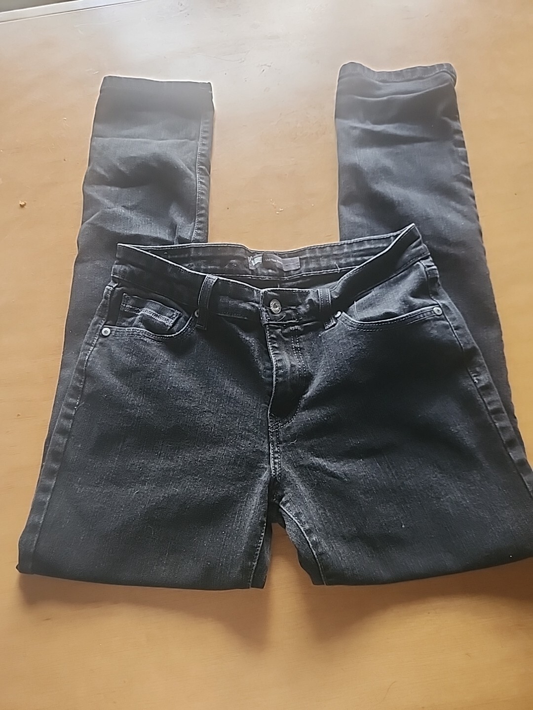 Levi's Jeans Women's Size 8M Mid Rise Skinny Black 29x28 Stretch Pockets Pre-own