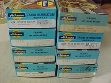 Lot of 8 Athearn Model Train Cars HO Scale Vintage Beer - Box Cars - Reefers
