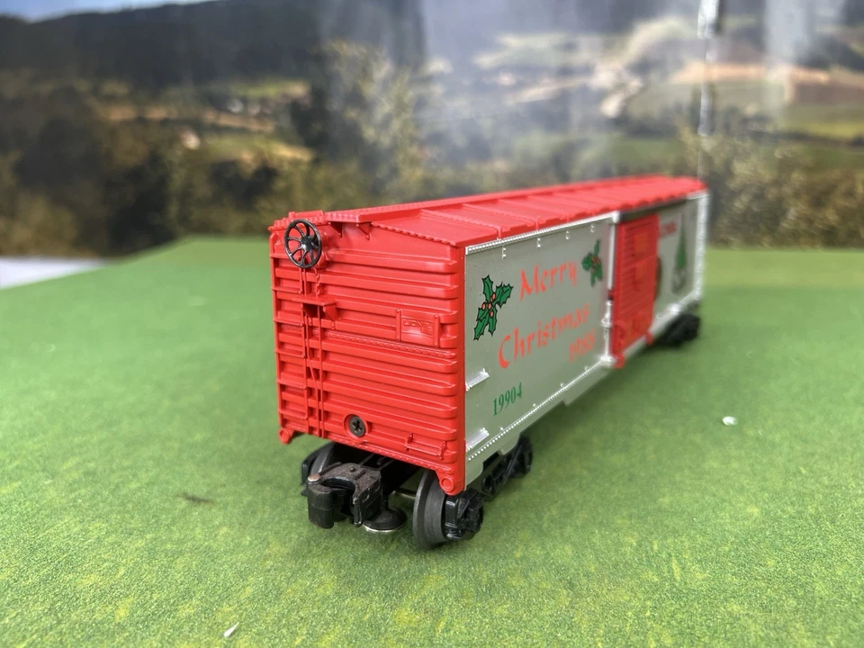 LIONEL 6-19904 CHRISTMAS BOX CAR 1988 MERRY CHRISTMAS LN IN BOX - Image 4 of 4