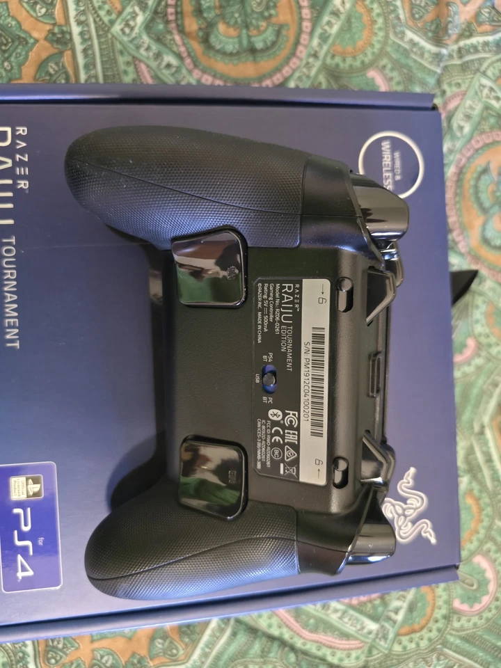 Razer Raiju Tournament Edition Controller da Gaming per PC/PlayStation4 -Ner0 - Immagine 2 di 3