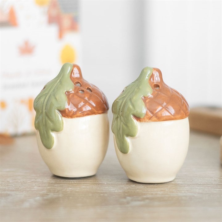 Ceramic Acorn Shaped Salt and Pepper Shakers. Autumn Home Kitchen Decor.