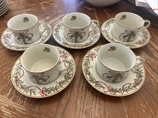 Royal Gallery "QUEENSBERRY" Japan ~ Set of 5 ~ Cups & Saucers ~ 2 1/4" Tall