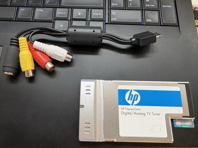 HP Express Card Digital/Analog TV Tuner + CD + Manual