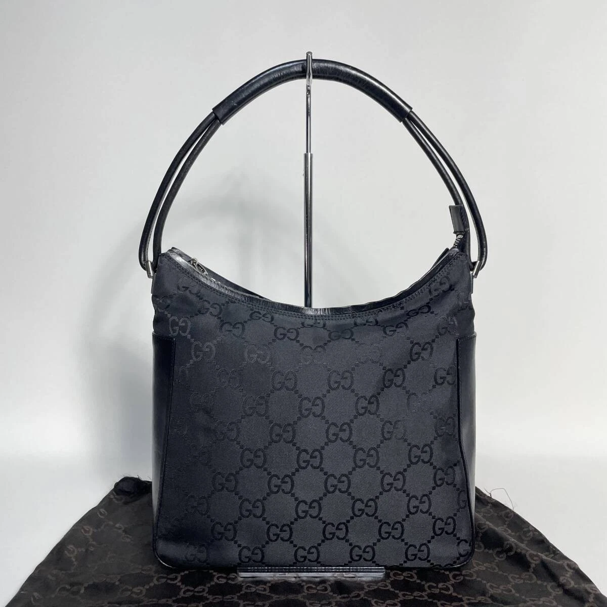 72B131 Gucci GG sac à main nylon noir