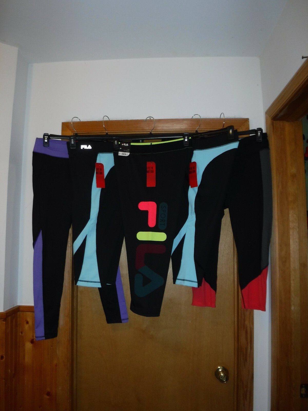 Women's Active Leggings Capri Fila & Tek Gear XL L M XS Elastic waist NWT