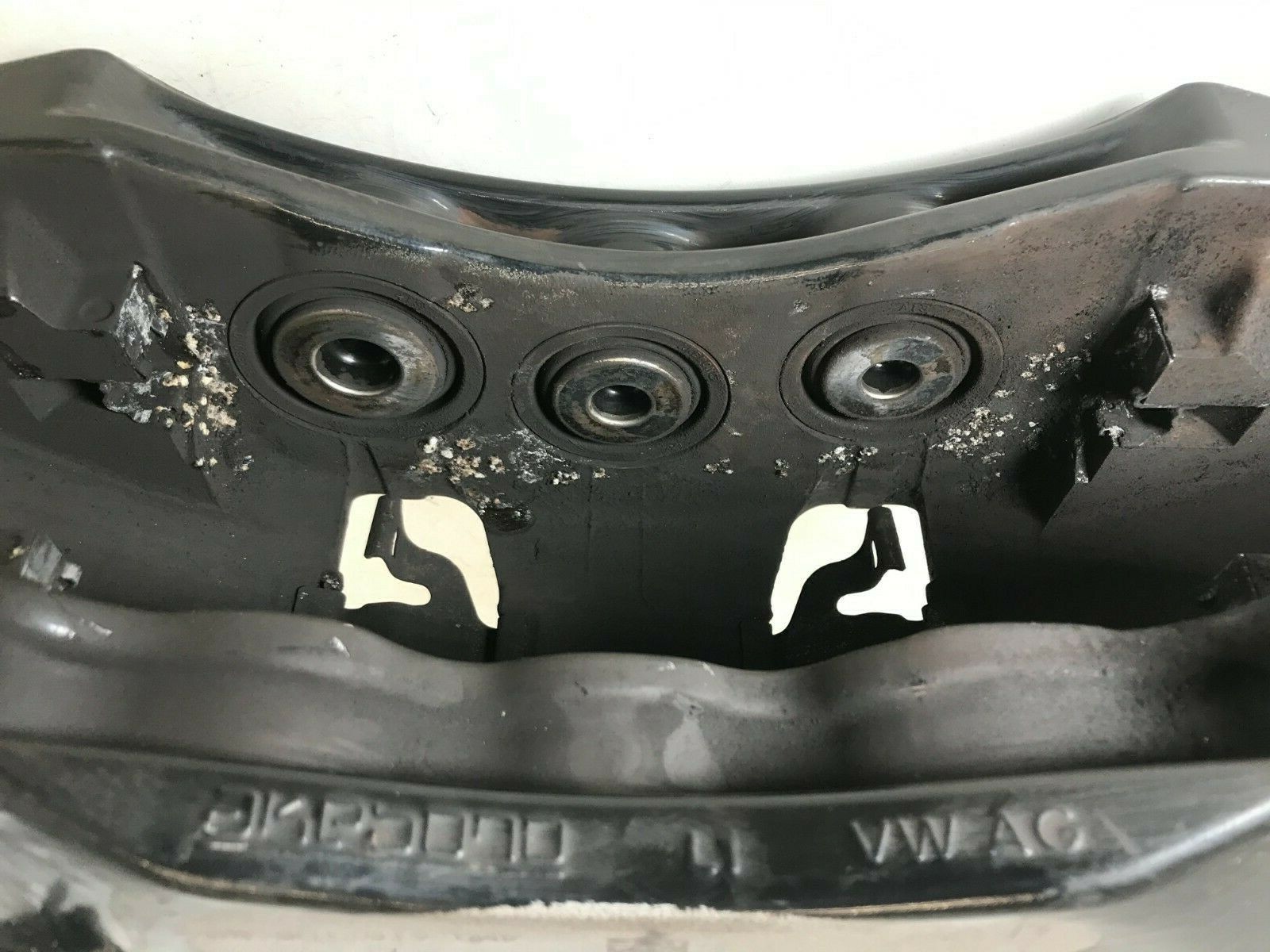 2016 - 2020 Bentley Bentayga Front Left Driver Brake Caliper LH 4M0615105BS OEM