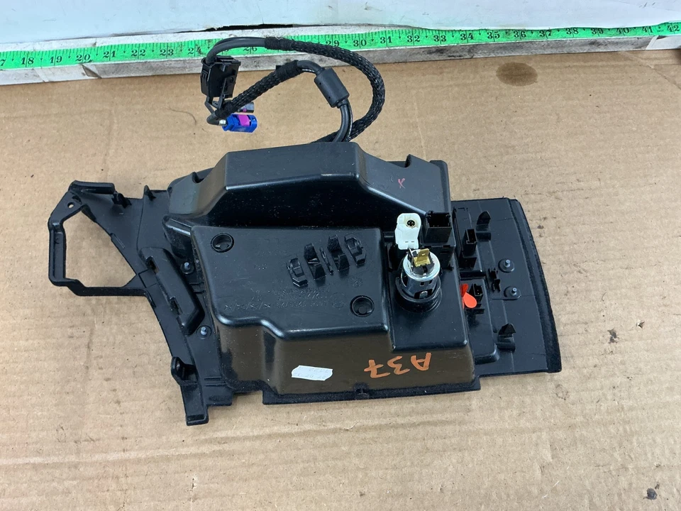 2011-2016 BMW 535i Xdrive Center Console Storage Compartment Aux USB Socket OEM - Image 4 of 4