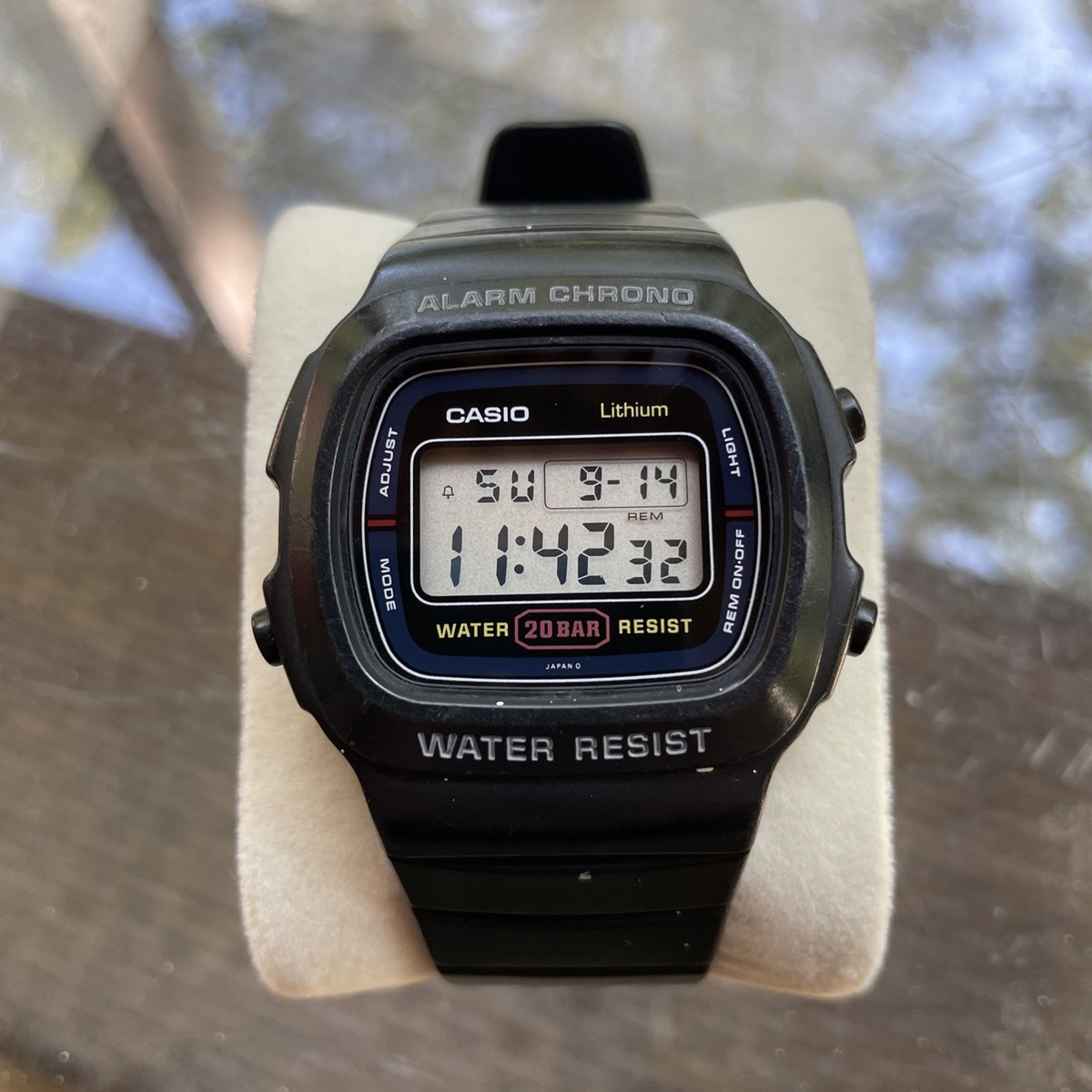 RARE Vintage Casio Digital Watch 690 Dw-310 Rem 200m Alarm