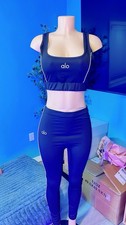 Set deportivo boutique Women  s Black/White Sports Bra Leggings Zip Jacket