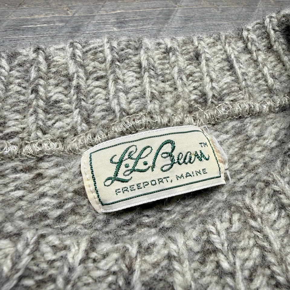 Vintage LL Bean Ragg Wool Sweater Mens Small Knit Crewneck Pullover Beige *Holes - Image 3 of 4