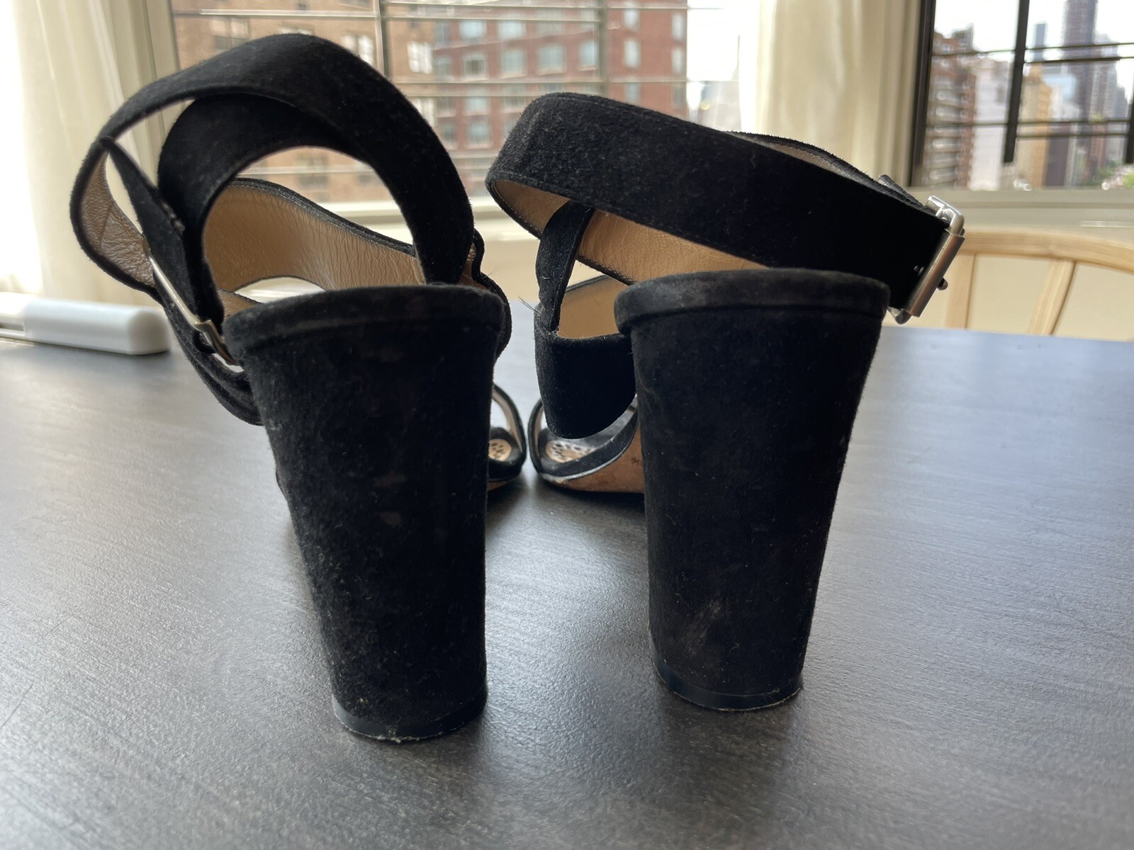 Sandales Manolo Blahnik En Cuir Verni Noir - Taille 38 (US 8), Talons Chaton 2 Pouces - Neuves Dans Boîte