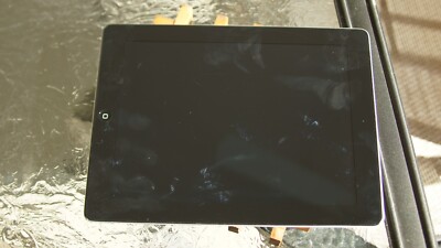 Apple iPad (4th Generation) A1458 16 GB, Wi-Fi, 9.7 in - Black