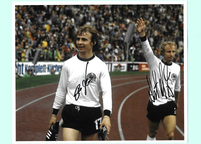 Berti Vogts& Bernd Hölzenbein ( 2024) DFB WM 74 Foto 20x25 original Autogramme