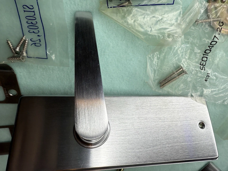 Manija de entrada moderna Weiser Lock Kim cerrojo níquel satinado LI7410 TKC nueva caja Foto 3 de 4