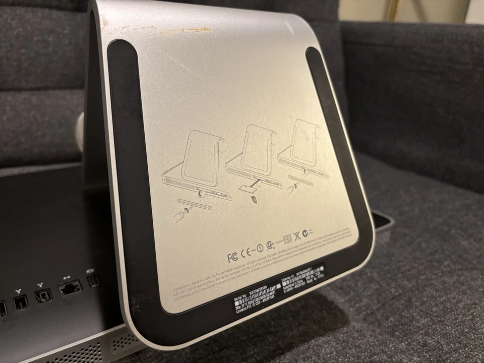 Apple iMac A1224 20" 4 GB RAM, 2 GHz Intel Core Duo, Fully Working - Image 4 of 4