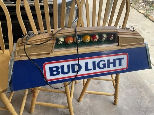 VINTAGE 1983 BUDWEISER BUD LIGHT BEER POOL BILLIARDS TABLE LIGHT