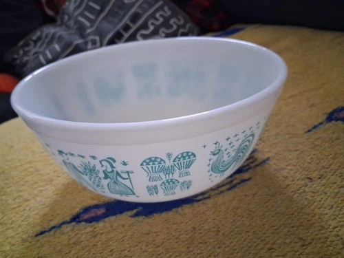 Vintage PYREX #403 Amish Butterprint - Turquoise On White - 2 1/2 Qt Mixing Bowl