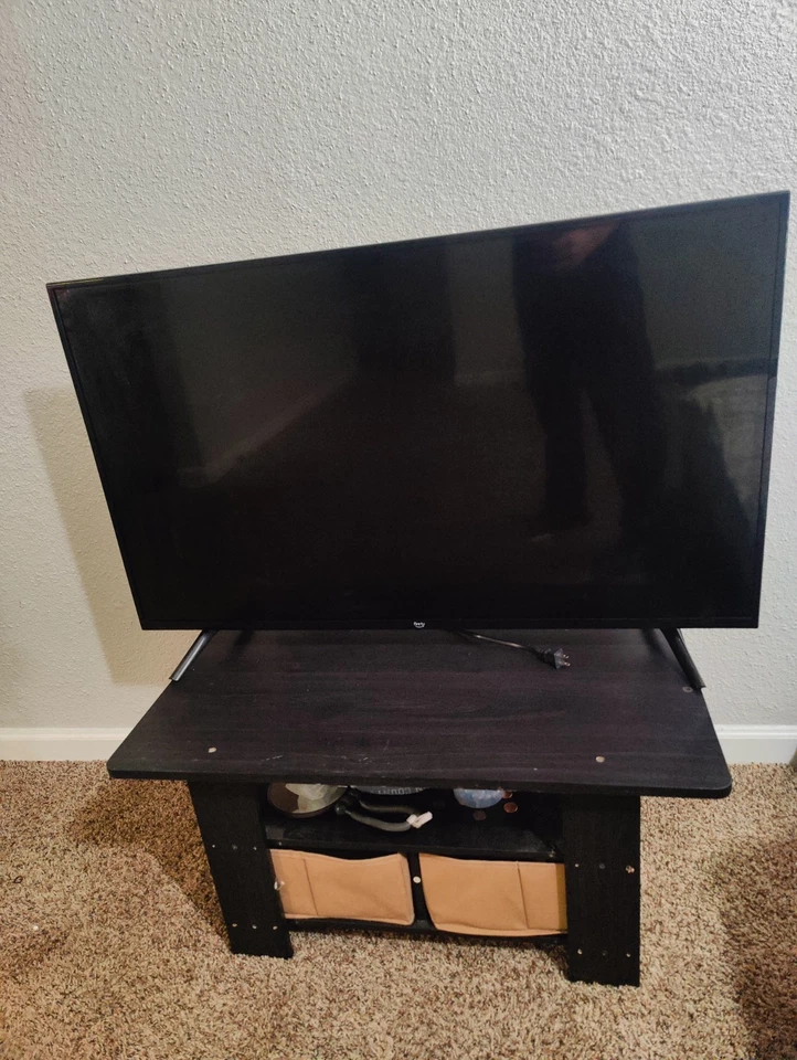 Amazon Fire TV - 4th Gen 43' UHD 4K HDR - Image 3 of 4