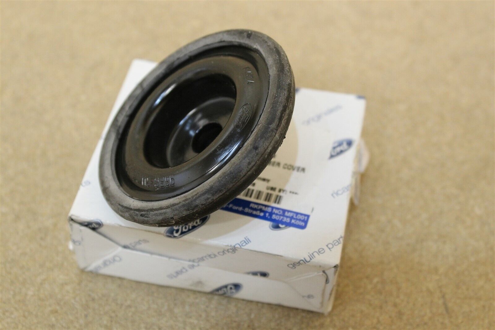 1010127 Cover New genuine Ford part