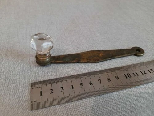 Portes anciennes et serrurerie en verre