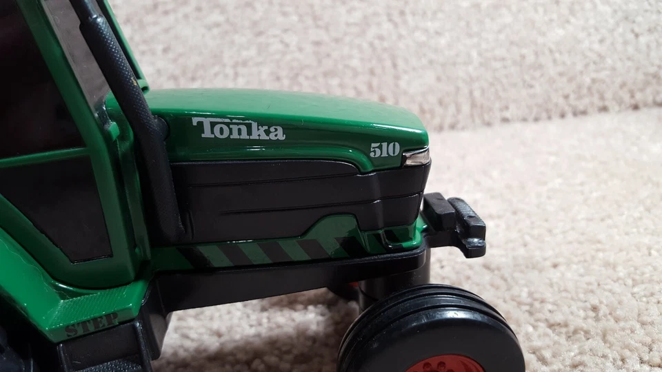 2001 Maisto Hasbro Plastic And Diecast Tonka 510 Farm Toy Tractor Green - Image 2 of 4