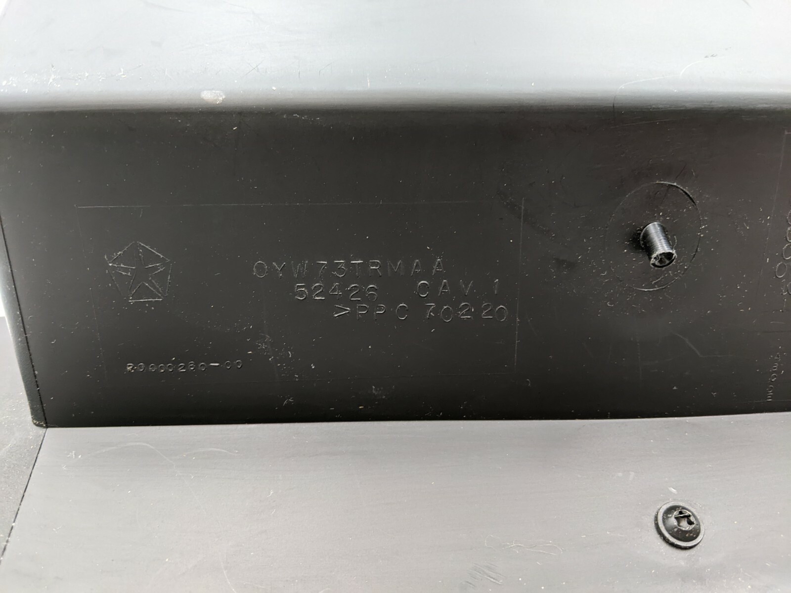 2004 Chrysler PT Cruiser Glove Box Assembly Gray Storage Gray Black