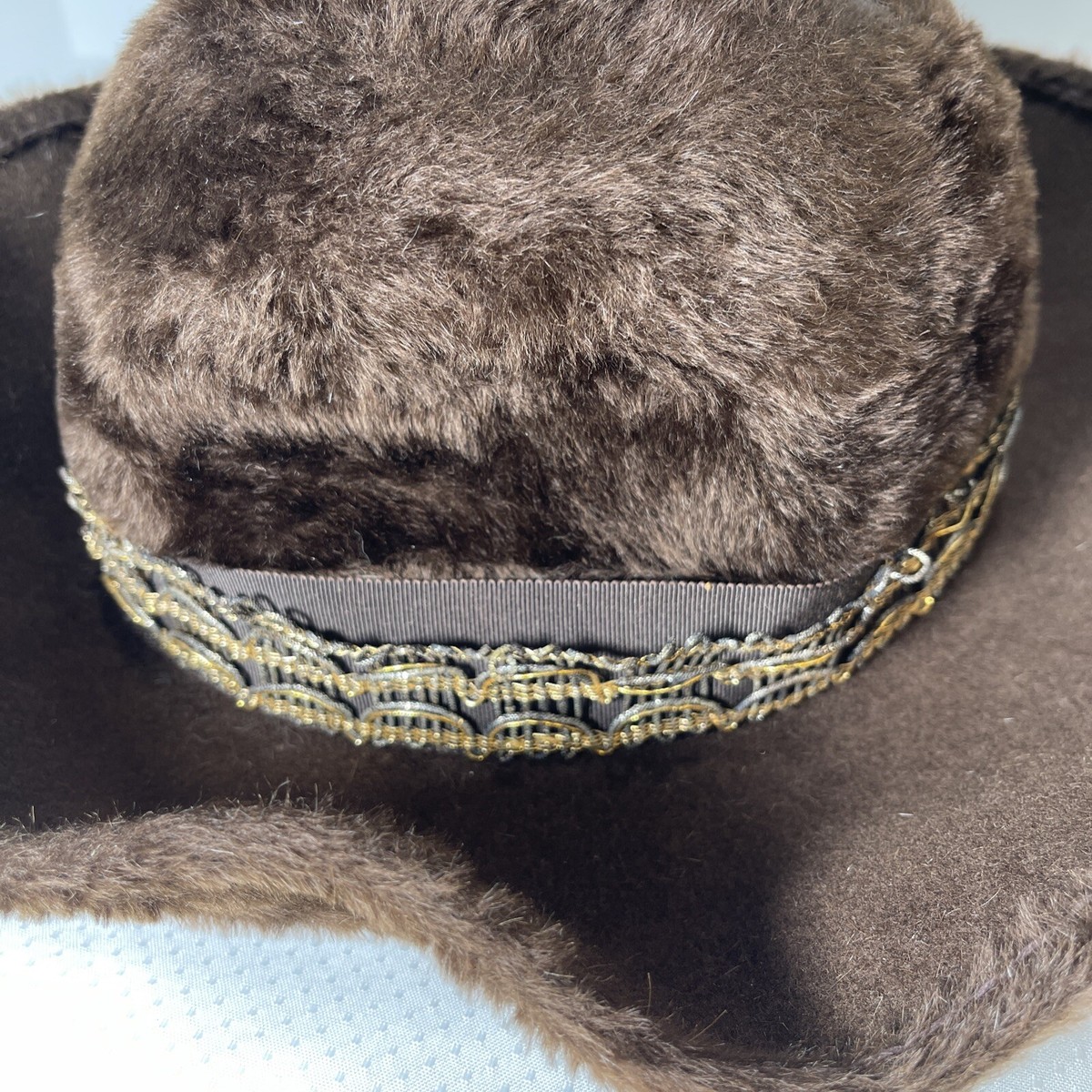 Duchess Italy Vintage Women’s Hat Soft Fur Brown Feathers Across Hat Gorgeous! Vintage 60s Duchess Womens Faux Fur Hat 22.5 in Neutral  main image 3