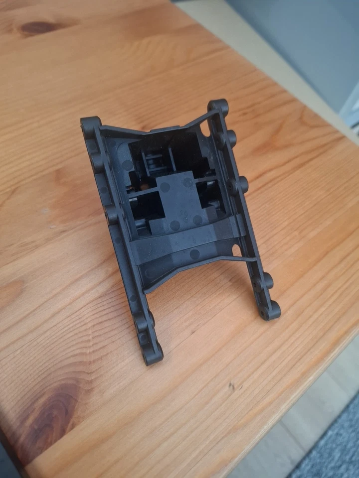 Traxxas trx8833 TRX-6 Intermediate Suspension Mount/ Suspension Link Mounts - Image 3 of 3