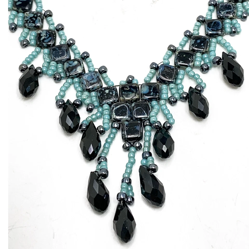 Collar Cleopatra Estilo V Azul Negro Semilla Cuentas Red Trabajo Tejido a Mano 20 pulgadas Foto 2 de 4