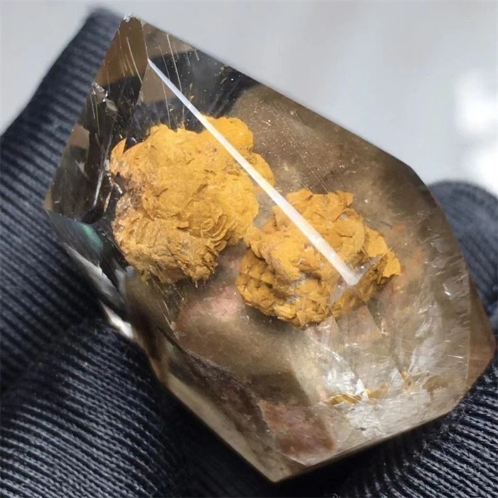 2.7cm Natural Clear Quartz with Ghost Mountain, Yellow Blooms & Silver Rutile-8 - Image 2 of 4