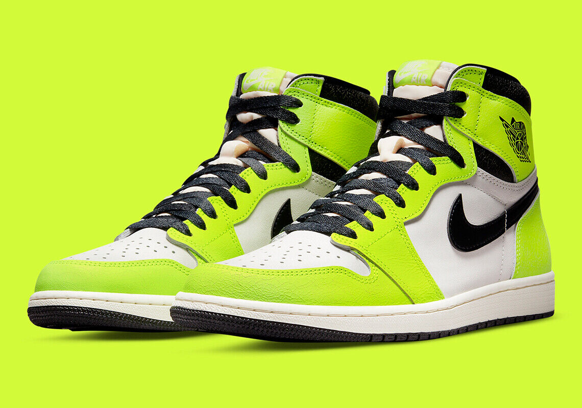 Nike Air Jordan 1 Retro High OG Volt Sail White Visionaire Nike Air Jordan 1 Retro High OG Volt Sail White Visionaire