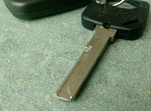 Volvo v40 2001 key and similars - Idea on how to save money - Picture 2 of 4