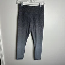 Women’s Zyia Active Size Medium Leopard Print Ombré Hugh Waisted Cropped Legging