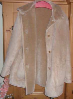 BASLER  - Kunstledermantel - Lammfellimitat - Gr. 40 -naturbeige -
