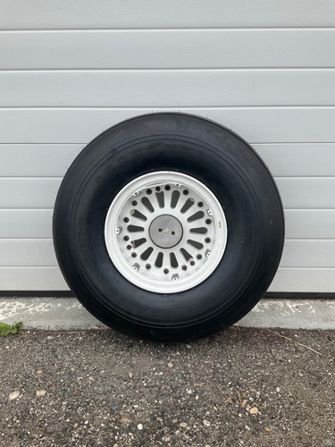 DHC-8 Main tire H31X9.75-13 12-ply part number 319K28-1 includes FAA form 8130-3