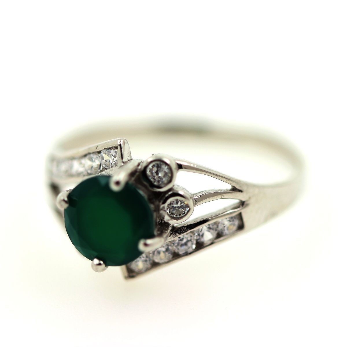 Bague aventurine verte en argent 925, le cadeau d'anniversaire idéal pour femme