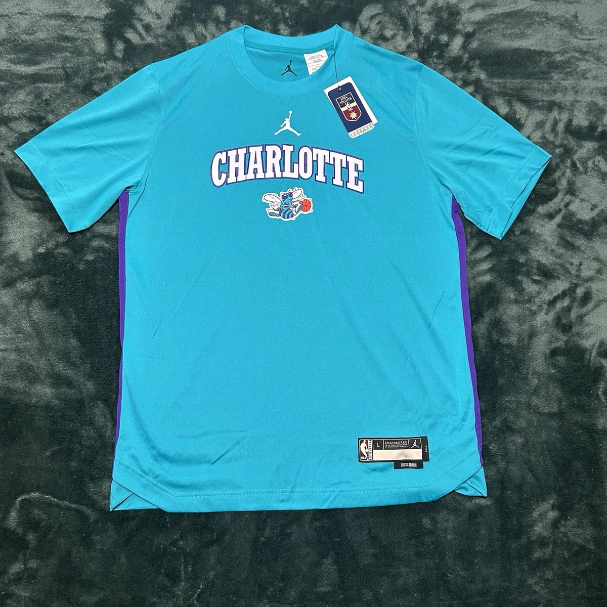 Tee-shirt À Manches Courtes Homme Charlotte Hornets NBA Bleu foncé NEW ERA