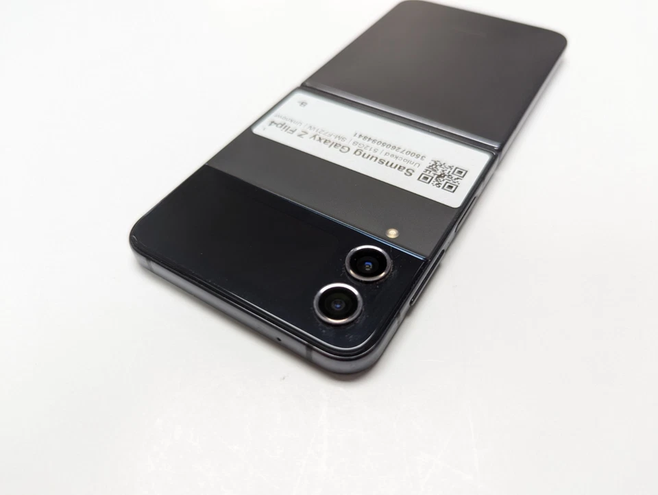 Samsung Galaxy Z Flip4 5G 512GB SM-F721U (Unlocked) ✅ SCREEN CREASE - Image 3 of 4