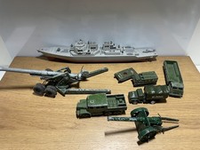 Collection of plastic and diecast military models - Long Tom Field & Naval Guns