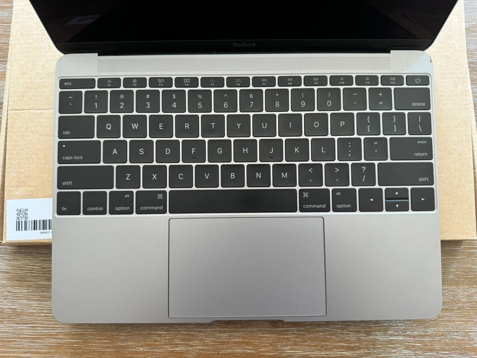 Apple MacBook 12 G3D - Image 2 of 4