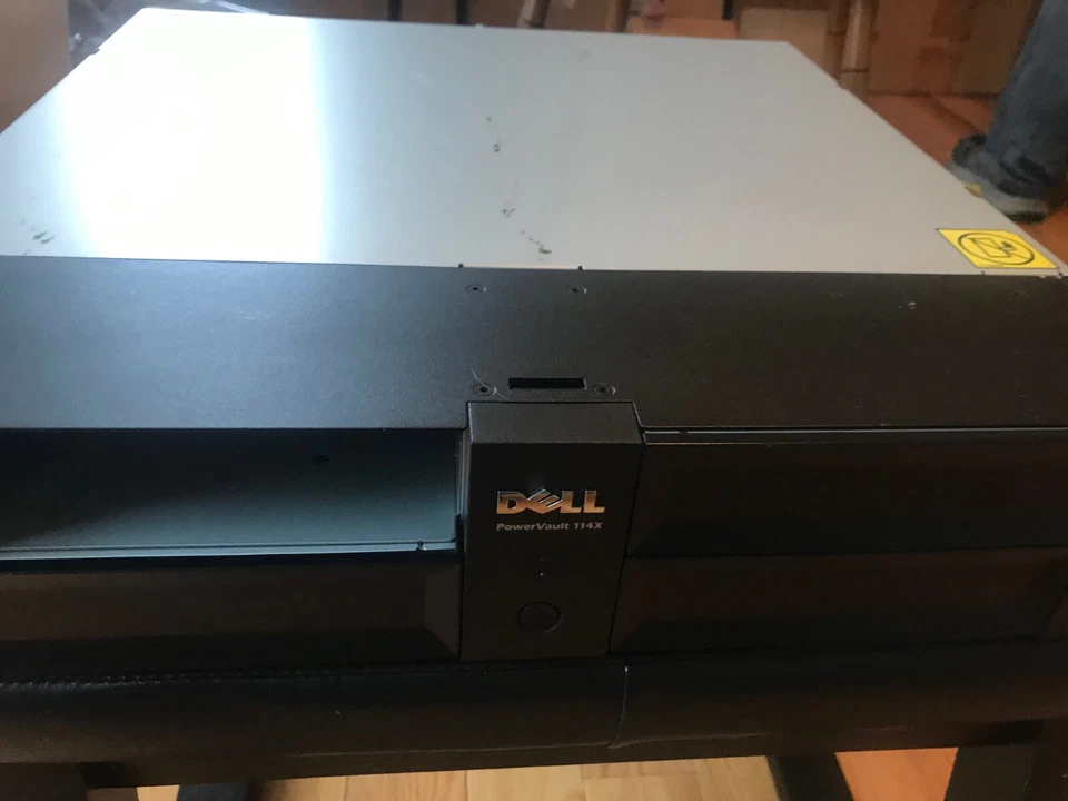 Dell PowerVault 114X 2U SAS Rackmount Chassis Dual Tape Drive Enclosure PV114X - Image 2 of 2