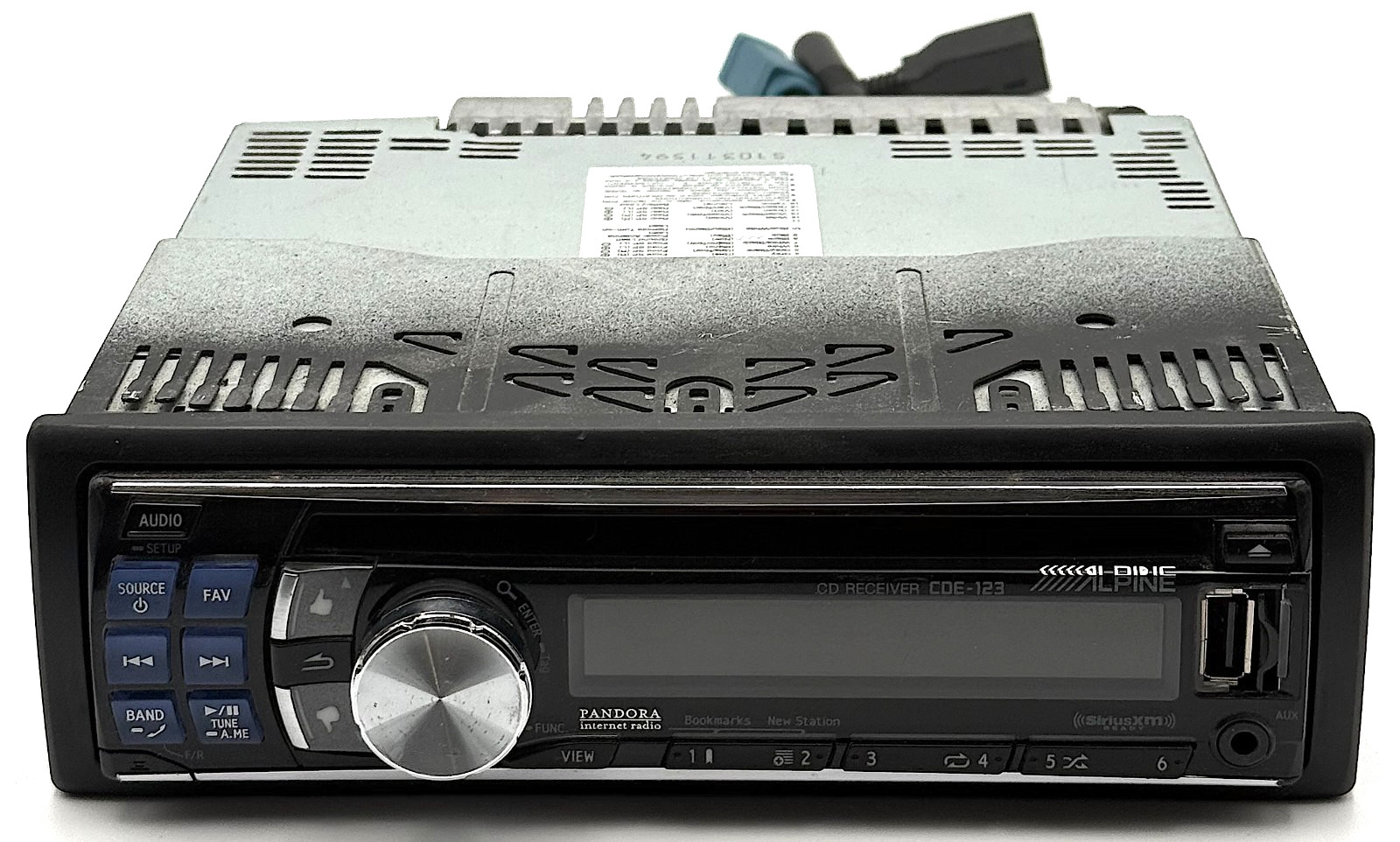 Alpine CDE-123 Radio USB AUX CD Player Receiver In-Dash Rece