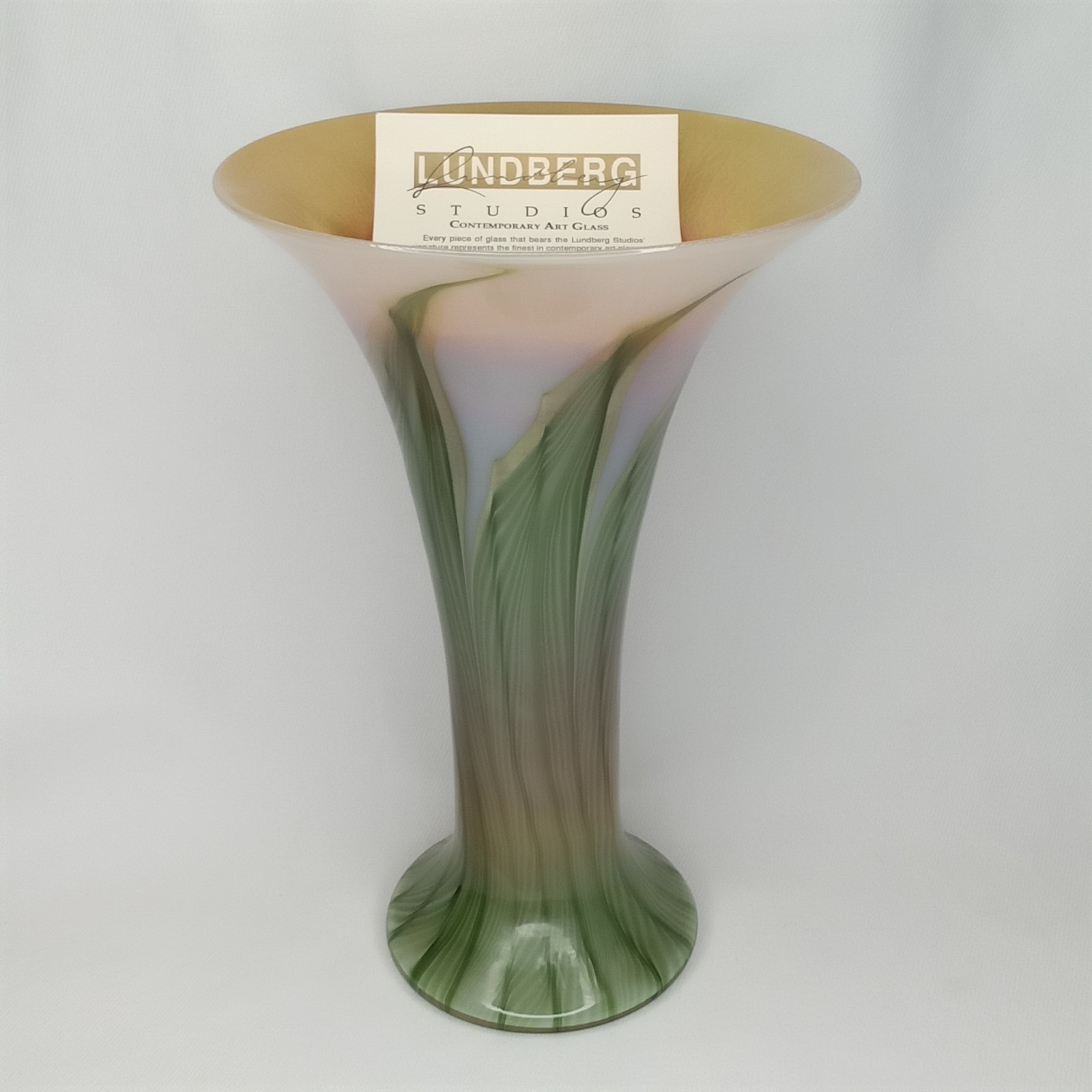 Lundberg Studios Glass Vase Green Gold Iridescent Feather Magnolia Flared Signed