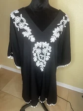 LALEELA COVER UP WRAP UP ONE SIZE FIT MOST BLACK /WHITE EMBROIDERED CROCHET