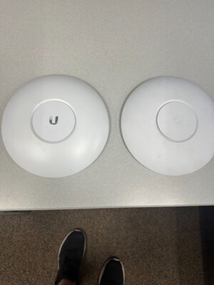 Ubiquiti Networks UAP-AC-PRO 1300Mbps Wireless Access Point