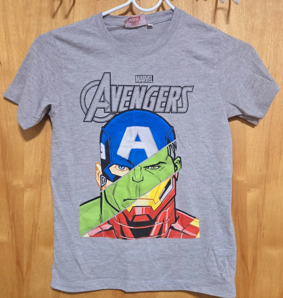 BUNDLE BOYS FASHION TOPS THE CHILDREN PLACE AND MARVEL - Image 2 of 4