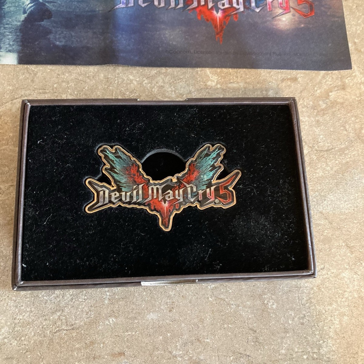 Devil May Cry 5 -- Collector's Edition (Sony PlayStation 4, 2019