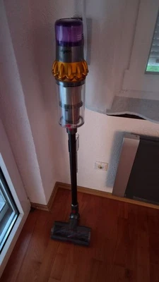 Dyson V15 Detect Absolute Kabelloser Staubsauger Gelb/Nickel Generalüberholt