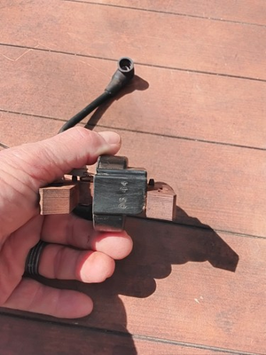 #ad BARN FIND BRIGGSamp;STRATTON IGNITION COIL FROM RUNNING PUSHMOWER $13.88