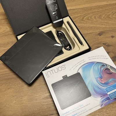 Wacom Black Small Black Intuos Art Pen and Touch Tablet Preowned